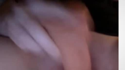 Colombienne chaude buga avec gode