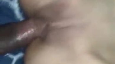 Jeune bbc bull baise petite milf blanche en levrette