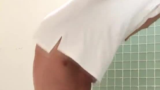 Adrianna nicole dp threesome dans la douche