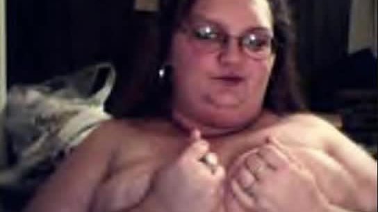 Yvonne aka toxic/sinner se cache dans les salons de discussion bbw de Paltalk.