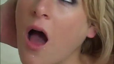 Courtney Simpson : compilation des éjaculations faciales