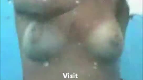 Vidéo d'espionnage de Michelle Keegan - Espagne 2008