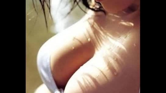 Filles amateurs chaudes aux gros seins 8
