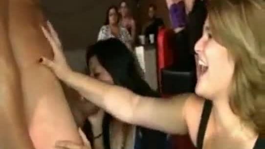 Salopes de la fête incroyablement chaudes