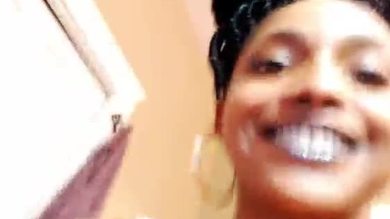 Stikkynikki ebonies avec des corps et des chattes pour vous faire jouir.