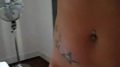 Une amatrice aux gros seins baise son petit ami