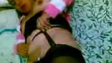Elisa torres lopez baisée avec ceinture ventrale et minijupe 2