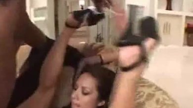 Hot ass latina jasmine byrne (en anglais)