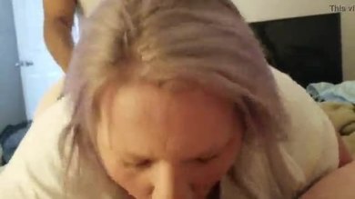 Une femme qui se fait pilonner