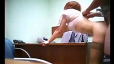 Caméra amateur attrape dans la baise rapide de bureau - hotcam777.com