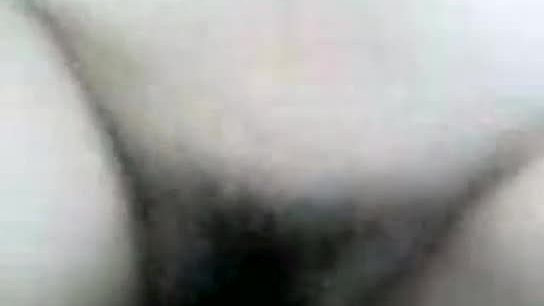 Sexe occasionnel avec la beauté d'une milf
