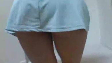 Rachel Starr a serré sa bite dans sa chatte.
