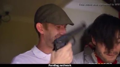 Sexe hardcore au bureau 27