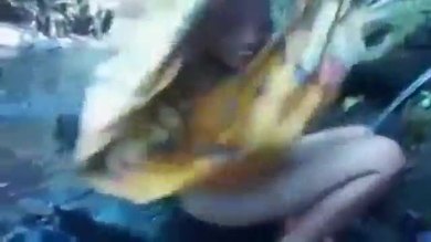 Xhamster.com 7017689 asian babe se baignant à la rivière