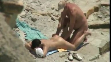 Les sexhibitionnistes de la plage de Thesandfly !