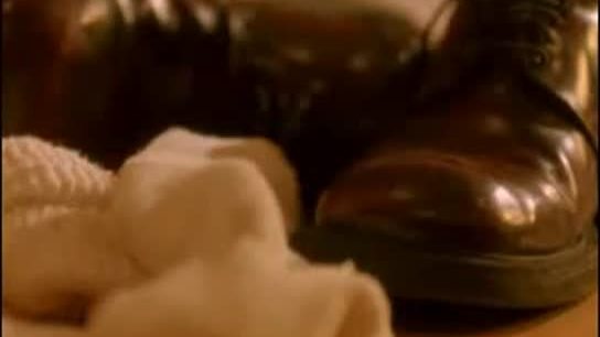 Une bite noire a une leçon de trainging à trois.