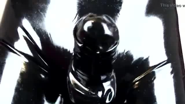 Pantalon de latex serré, gants & ; cumshot