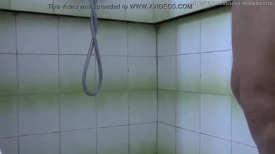 Deria maman masturbation et pipi