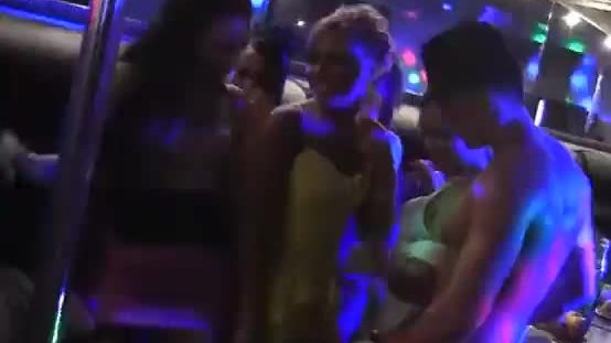 Soirée strip-tease dans un club