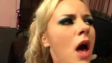 Blonde Bree Olson esclave pour le sexe