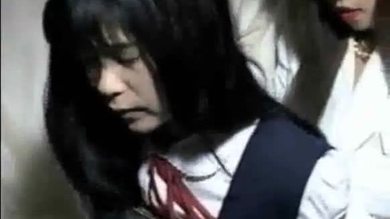 Bondage lesbien au collège