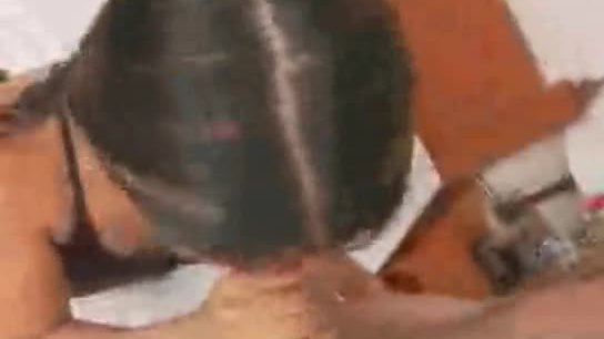 Salope asiatique jo fucking interracial