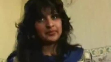 Une fille indienne pour la première fois devant la caméra