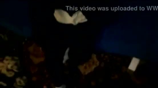 Une salope emo ivre forcée de s'enfoncer dans la gorge plus à hardcoreporncentral.com