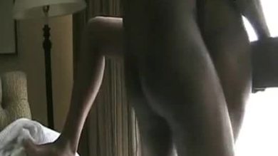 Voyeur exhibitionniste de la fenêtre d'un hôtel de Montréal
