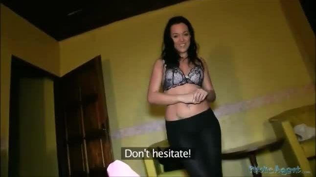 La fille timide Natali se fait baiser