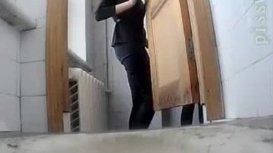 Voyeur piss (jolies femmes qui pissent)