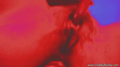 Orgasme anal pour une milf italienne