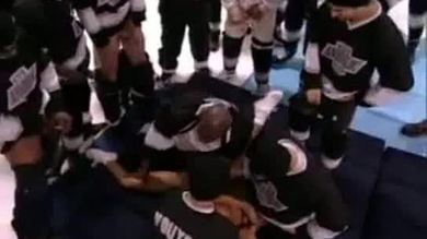 1 fille 25 gars gangbang
