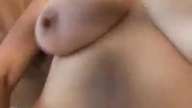 Femme mature se masturbant