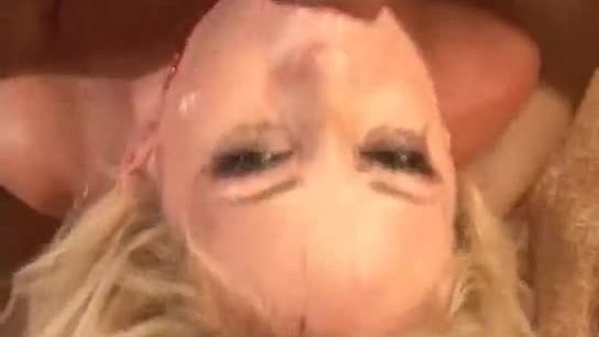 Hillary a eu des relations sexuelles anales