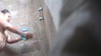 Une autre fille en peluche
