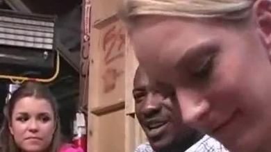Oral pour un plan à trois interracial