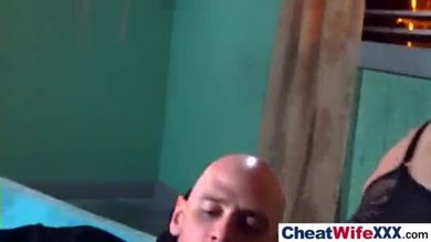 La femme infidèle de Sluty (trisha parks) devant la cam banged mov-29