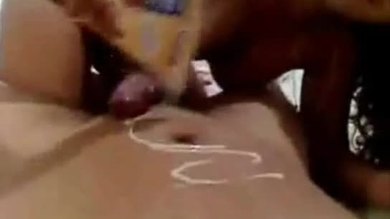 Un couple baise avec du lait concentré - www. tvbuceta.com